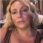 Insegnate di inglese arabo e filosofia offre lezioni private a persone di tutte le età. in remoto o in presenza. Esperienza decennale in vari campi